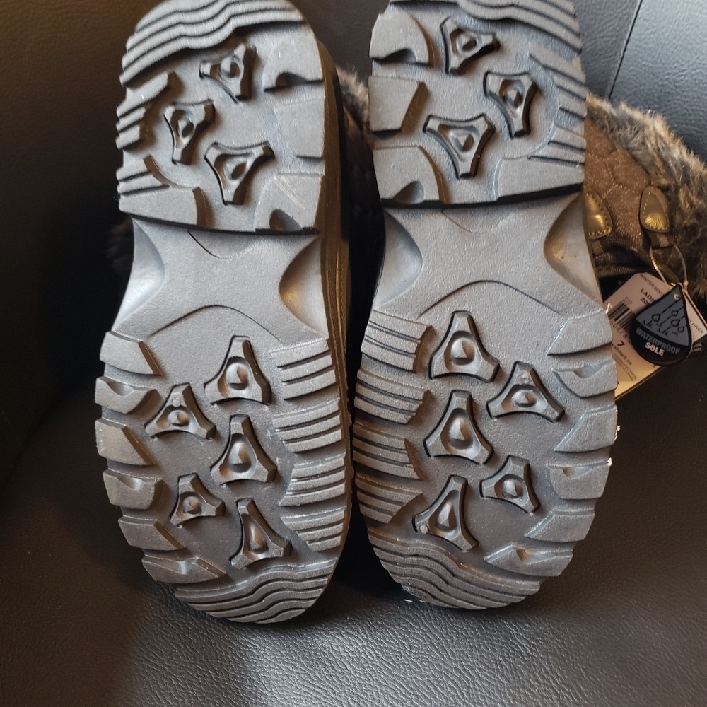 Ice Fields Women Puff Winter Boots - Picture 4 of 12